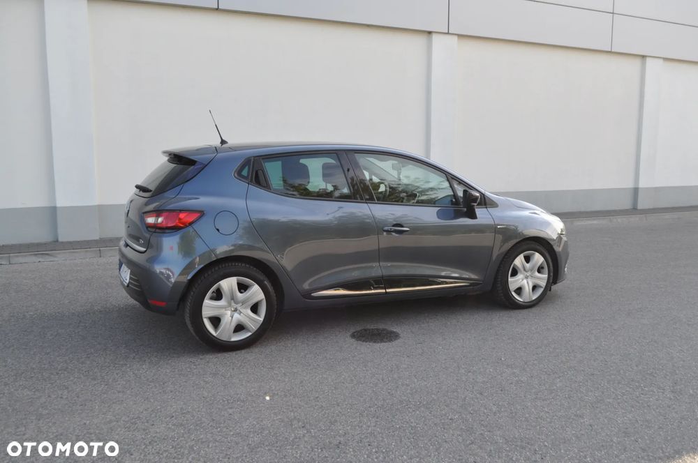 Renault Clio - 7