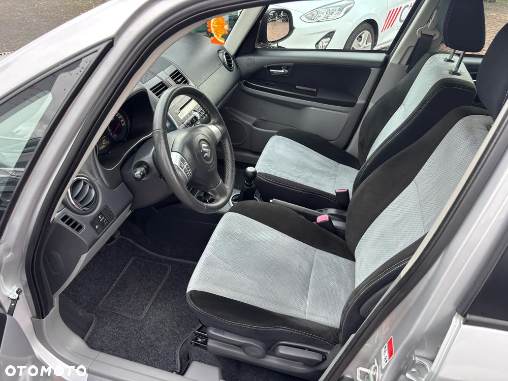 Suzuki SX4 1.6 Comfort - 10