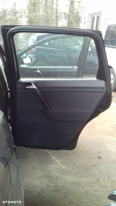 DRZWI PRAWY TYL VW POLO 9N LC9Z - 2