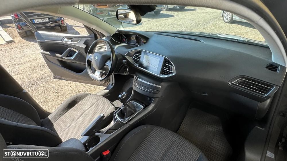 Peugeot 308 SW 1.5 BlueHDi Style - 28