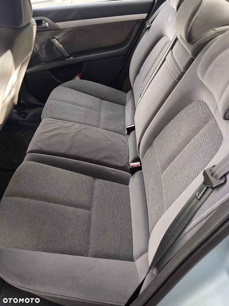 Peugeot 407 1.8 SR Komfort - 2