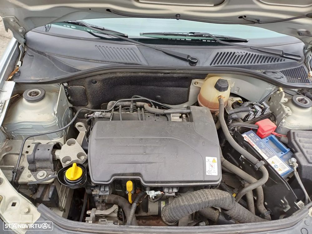 Renault Clio 1.2 16V Dynamique - 11