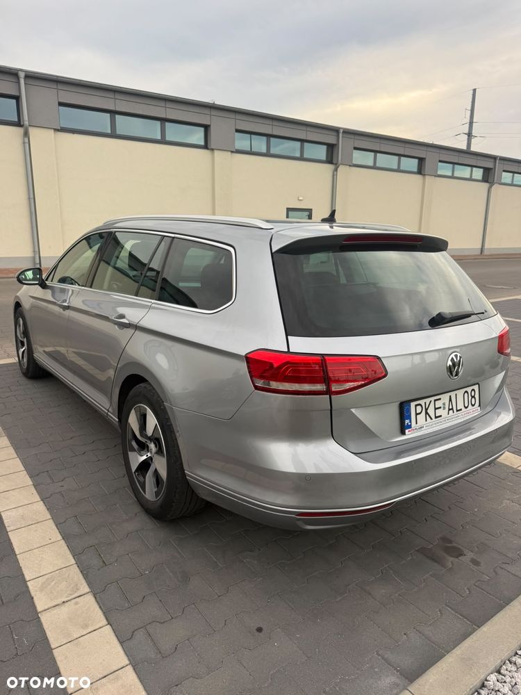 Volkswagen Passat - 4