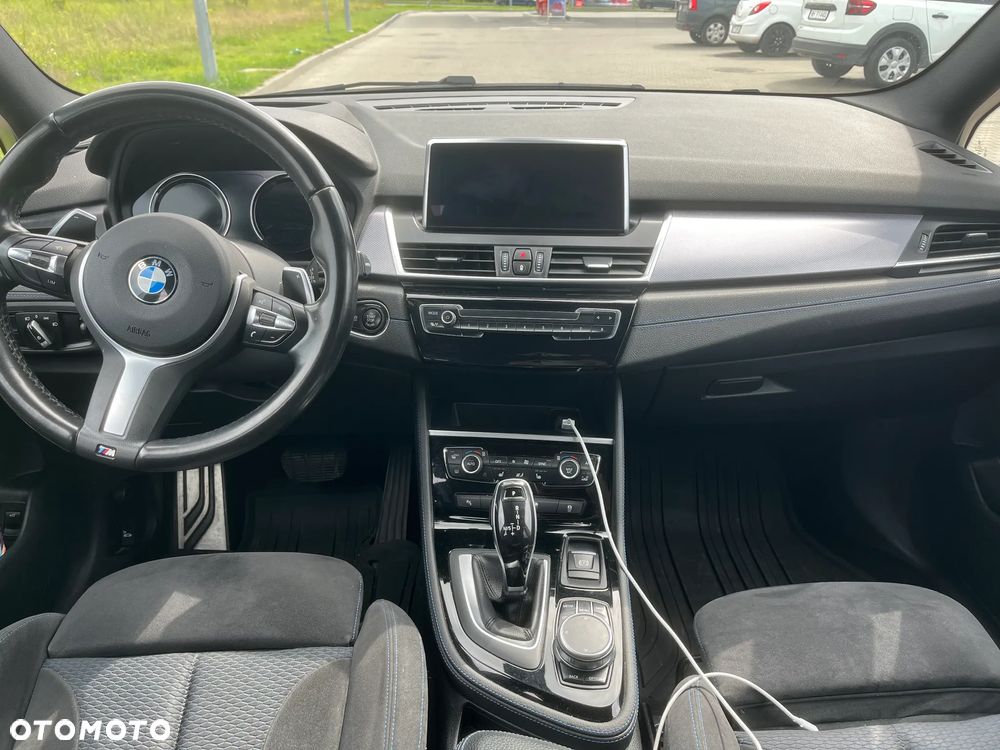 BMW Seria 2 220d xDrive M Sport - 6