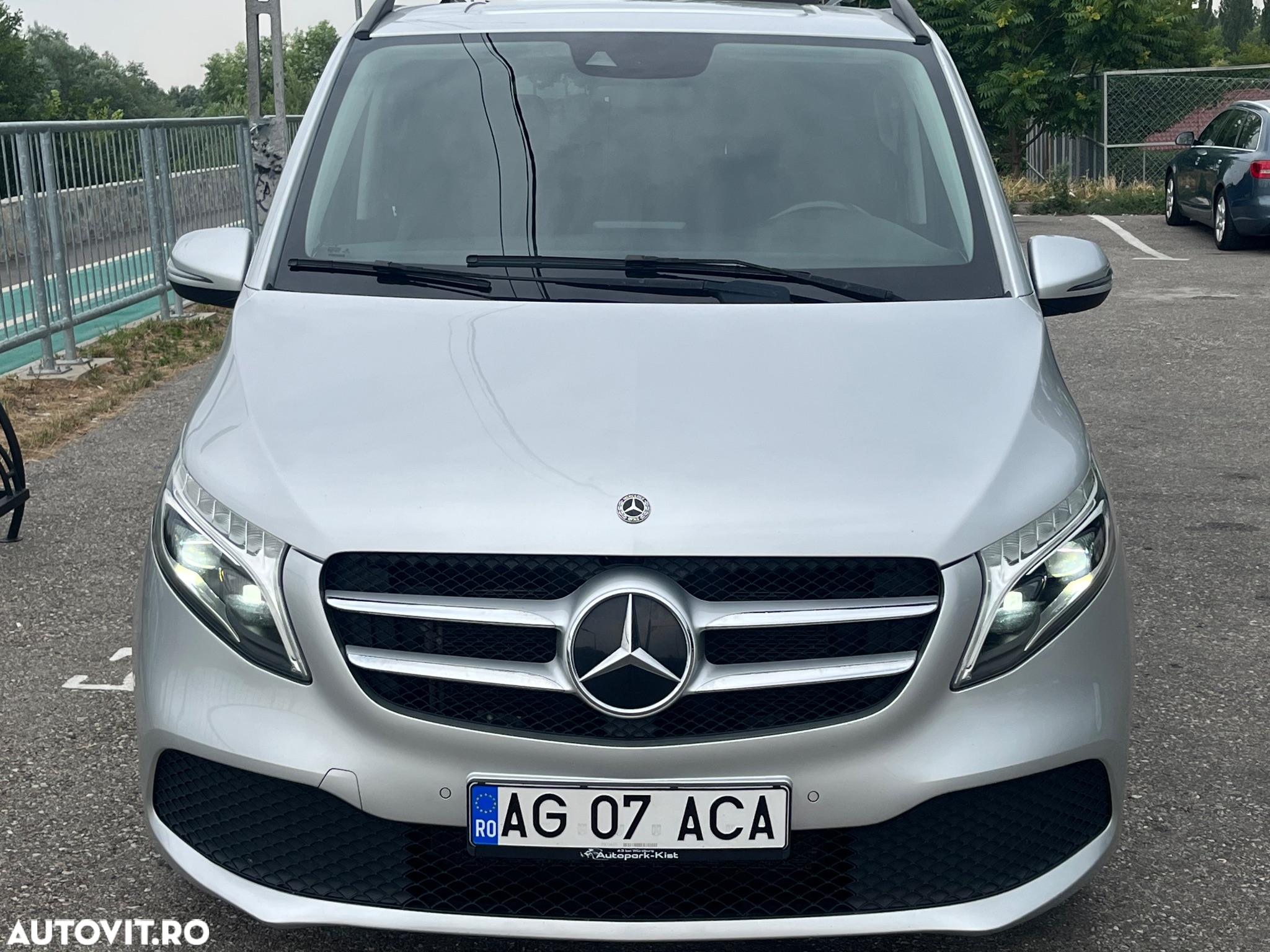Mercedes-Benz V 220 d Combi Lung 163 CP RWD 9AT Avantgarde - 36