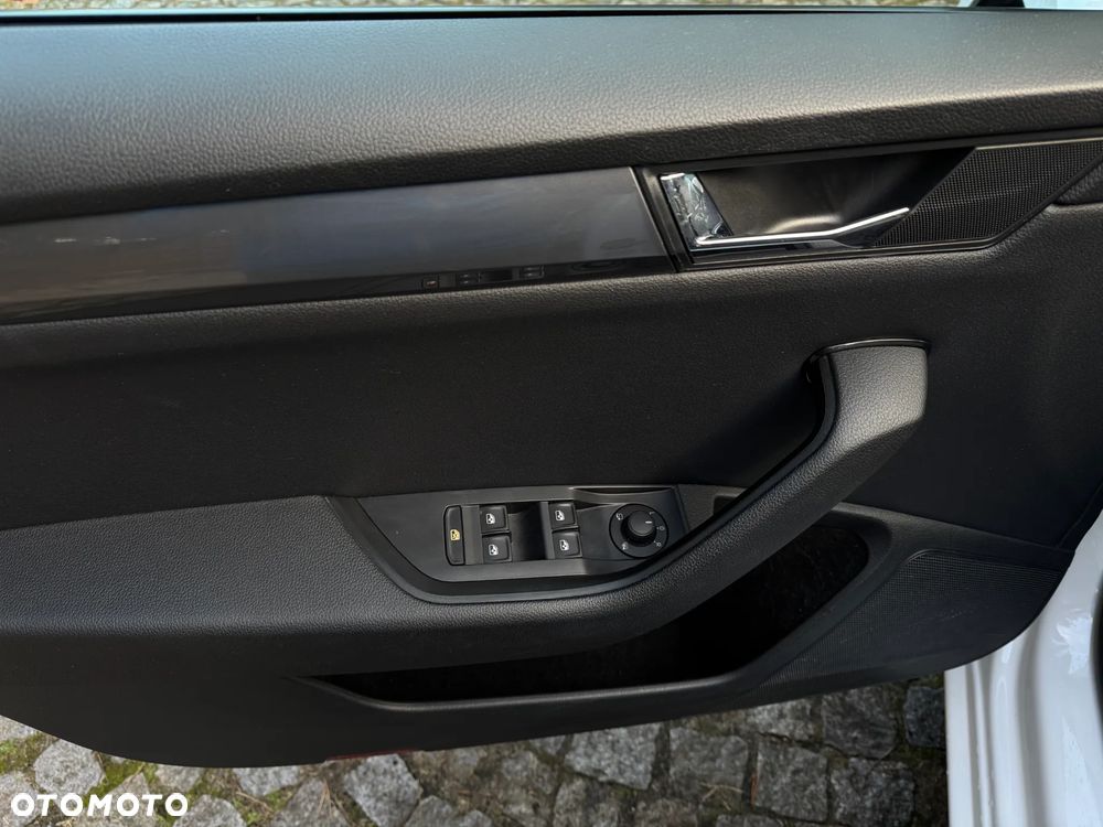 Skoda Superb 2.0 TDI SCR Ambition - 21