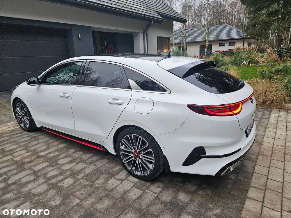 Kia ProCeed 1.6 T-GDI GT DCT - 17