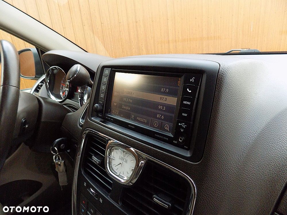 Lancia Voyager 2.8 CRD16v Silver - 19