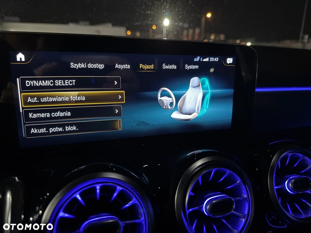 Mercedes-Benz GLB 250 4Matic 8G-DCT - 35