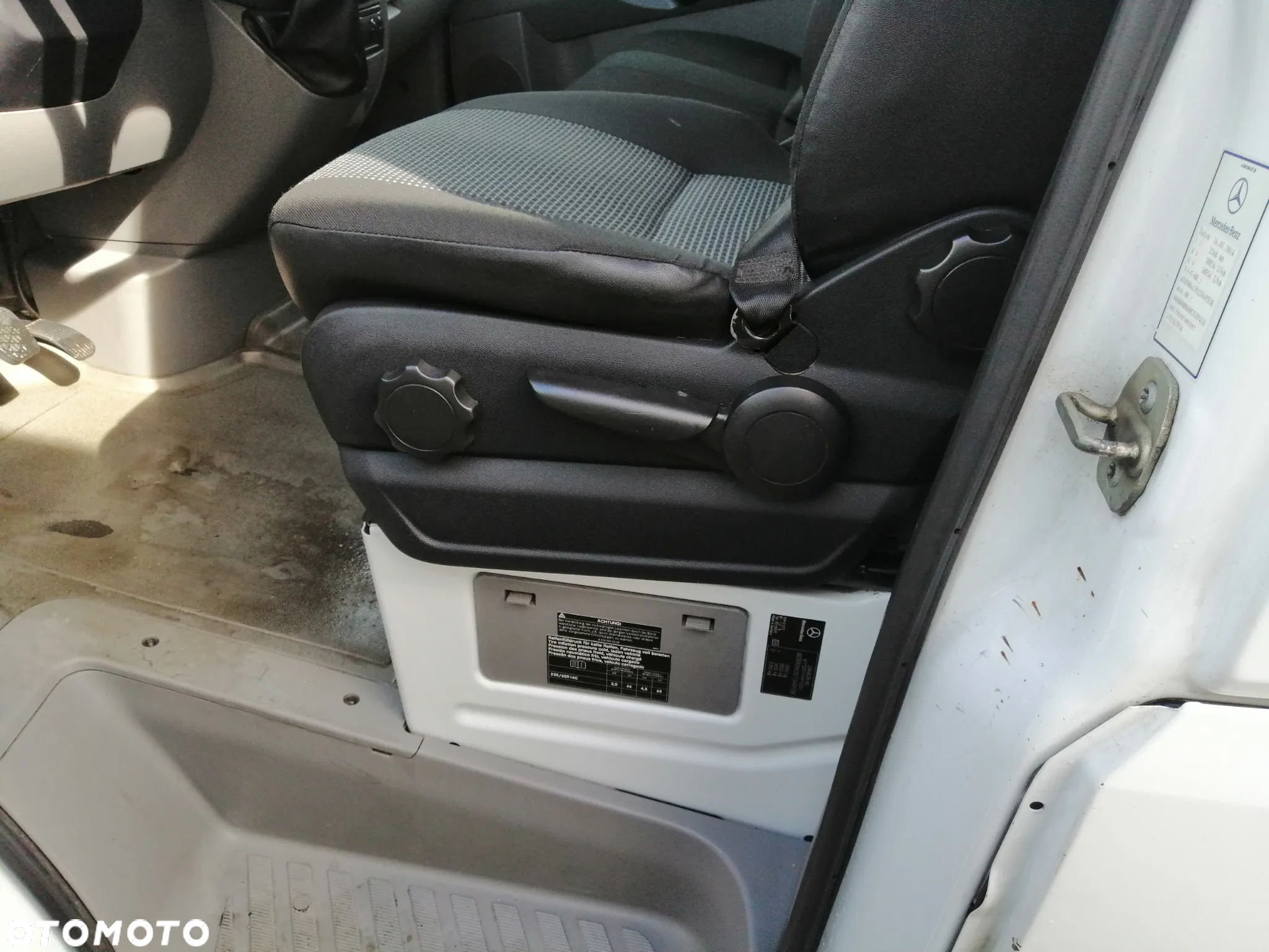 Mercedes-Benz Sprinter - 12