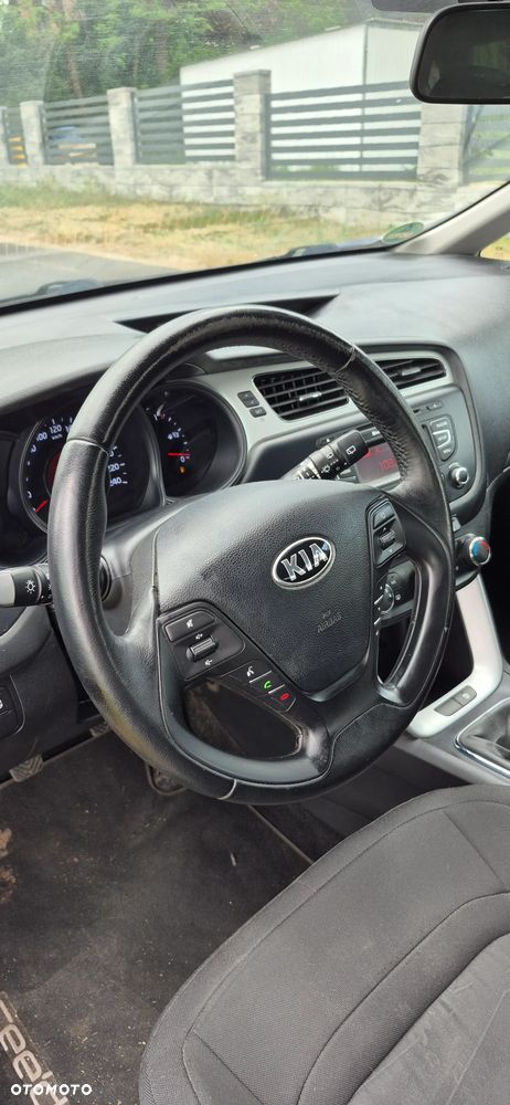 Kia Ceed 1.4 L - 14