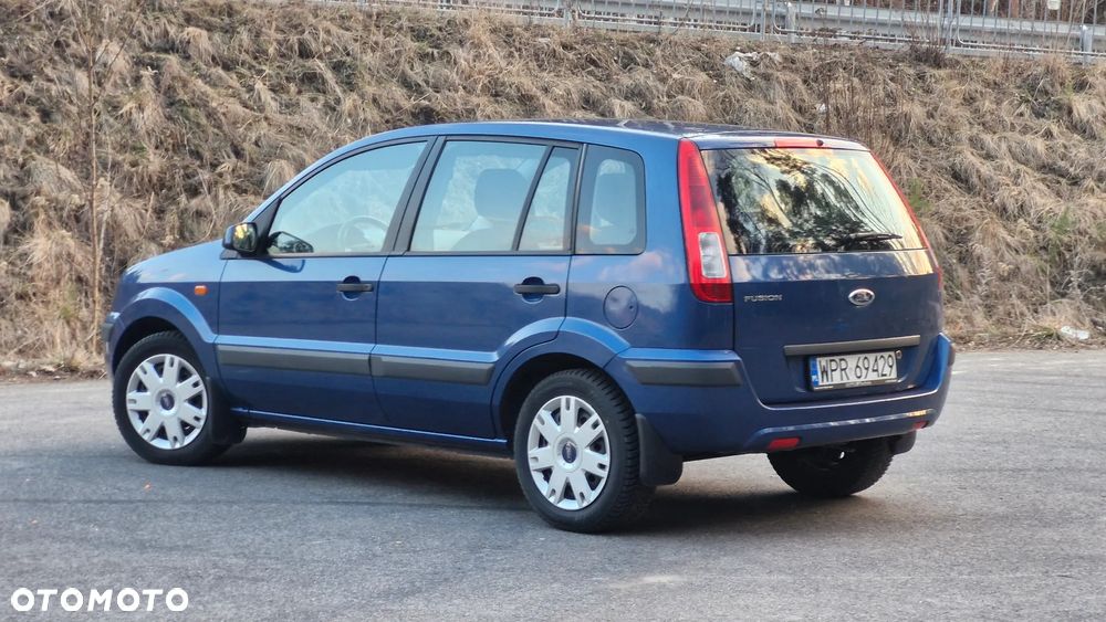 Ford Fusion 1.6 Trend - 4