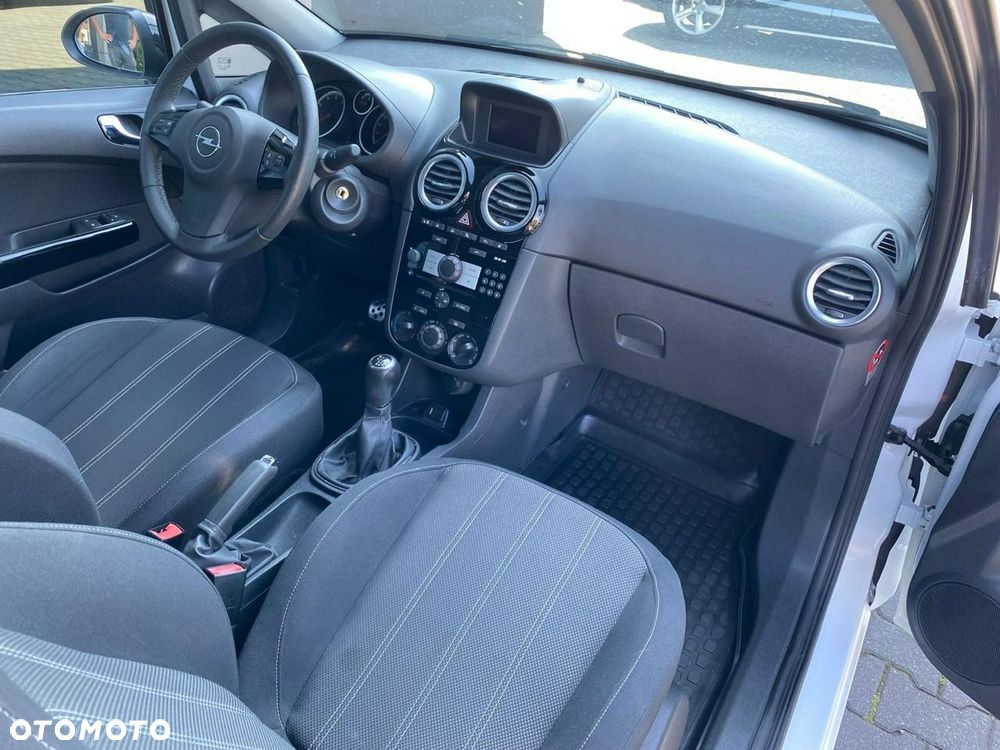 Opel Corsa - 12