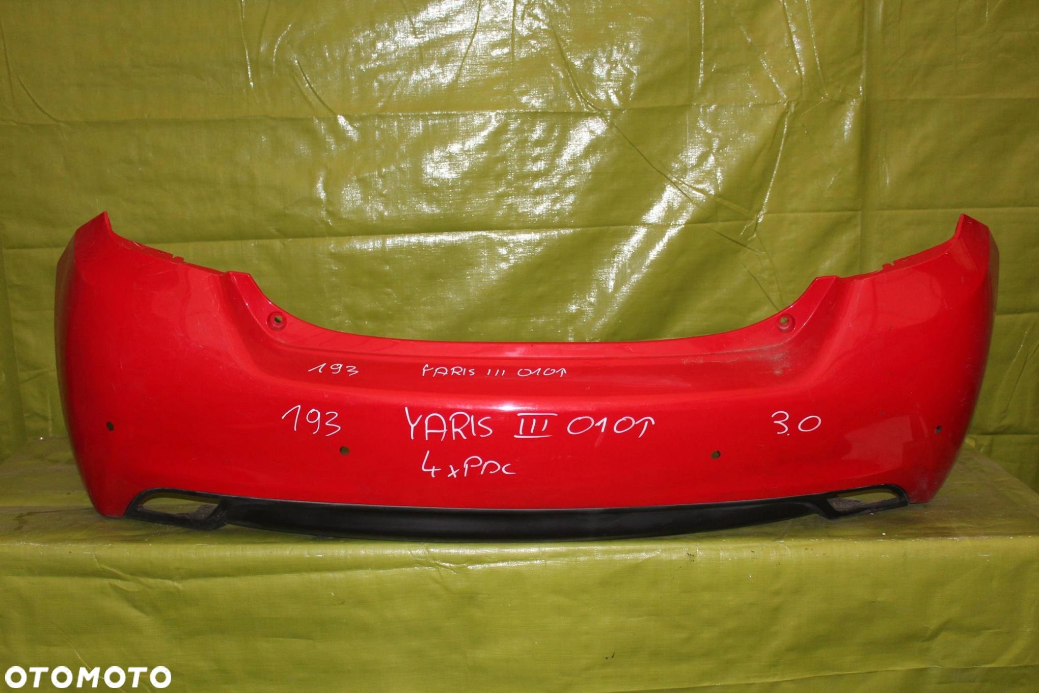Zderzak tył Toyota Yaris III 2011-2014r. - 1