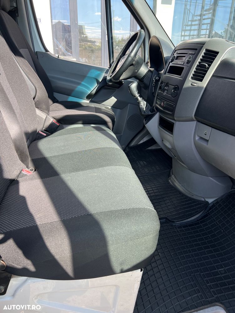 Mercedes-Benz Sprinter 906.211 - 11