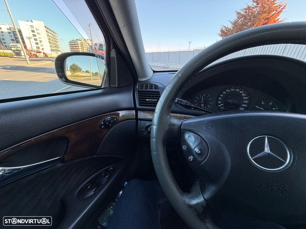 Mercedes-Benz E 220 CDI Classic - 12