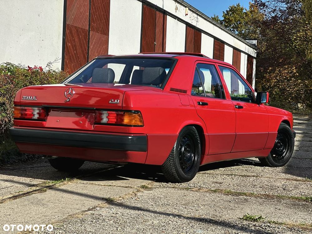 Mercedes-Benz W201 (190) - 4