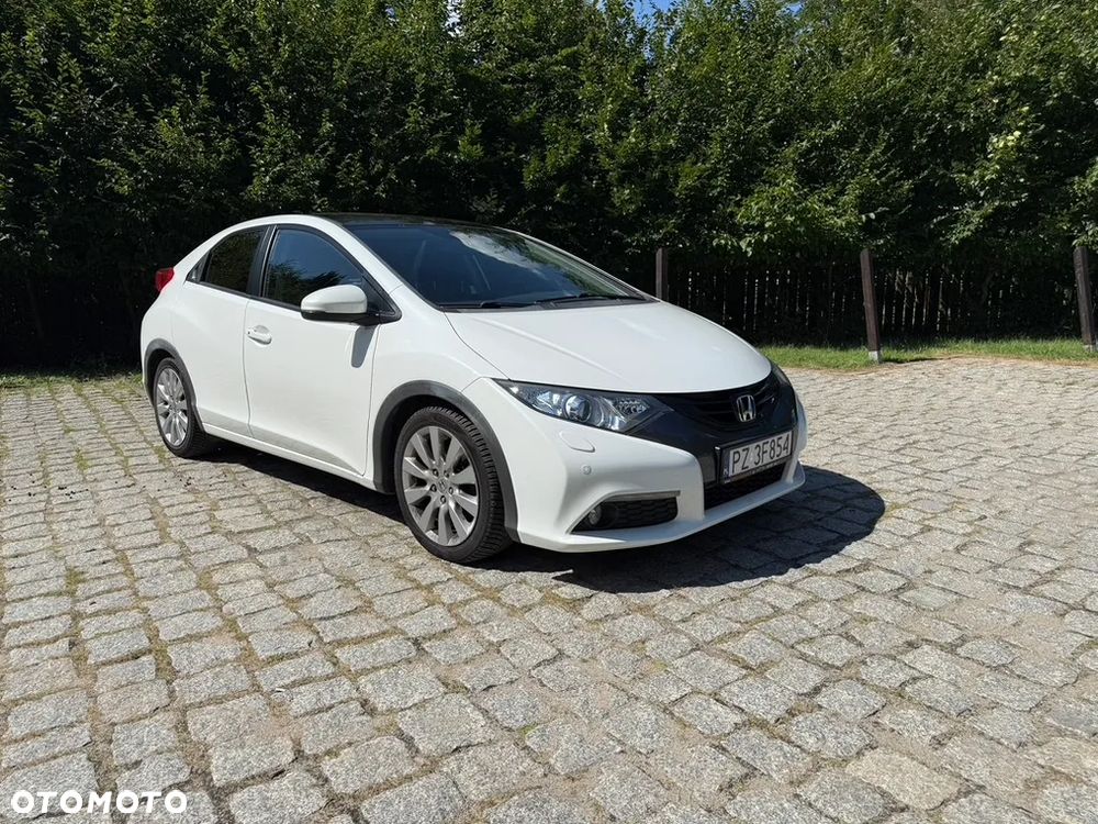Honda Civic 1.8 Executive NAVI - 3