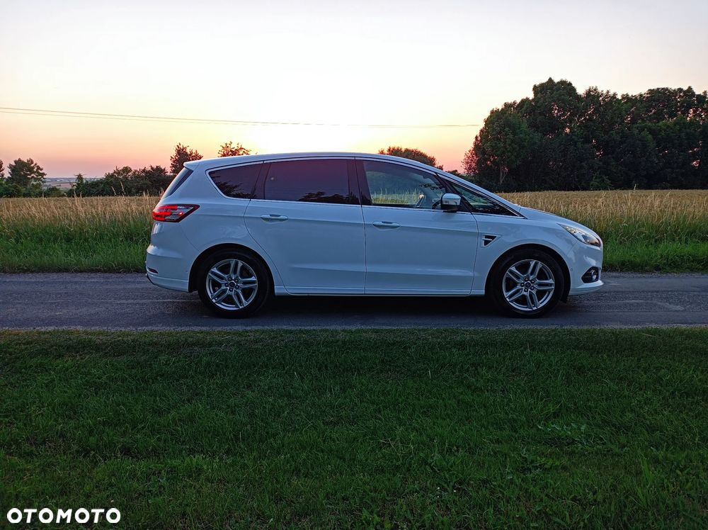 Ford S-Max 2.0 TDCi Titanium PowerShift - 34