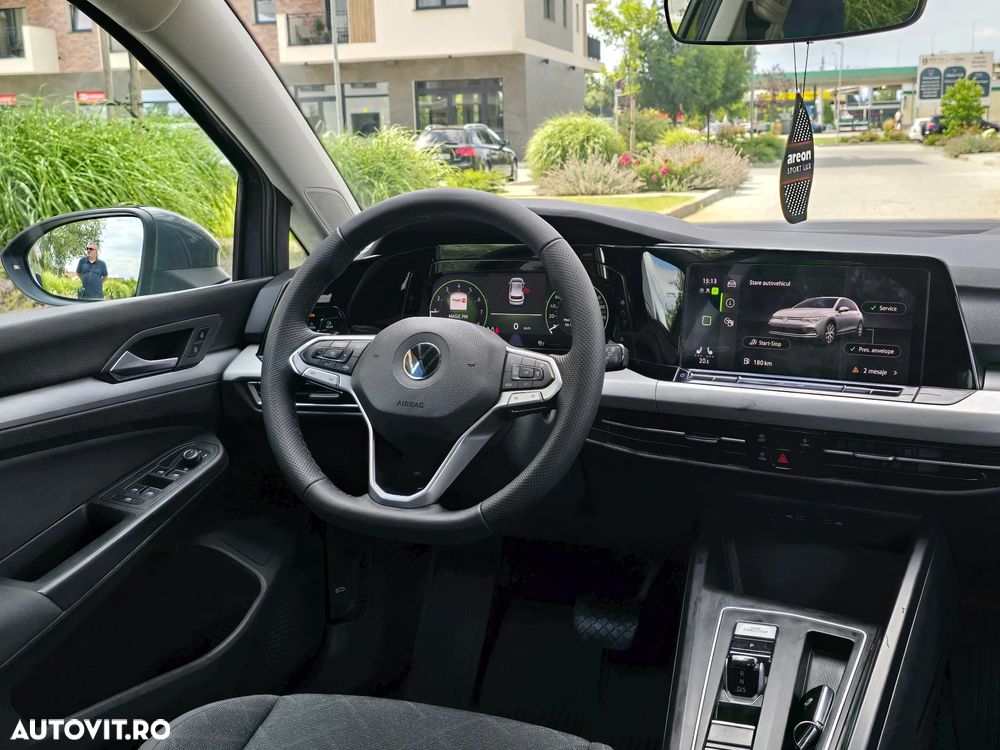 Volkswagen Golf - 10