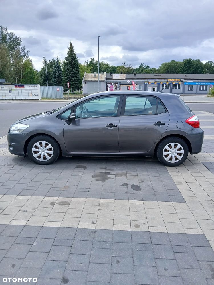 Toyota Auris 1.4 D-4D Active - 2