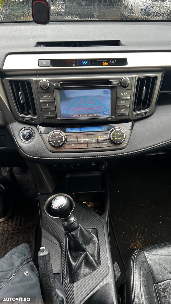 Toyota RAV4 2.2 D-4D 4WD Luxury - 2