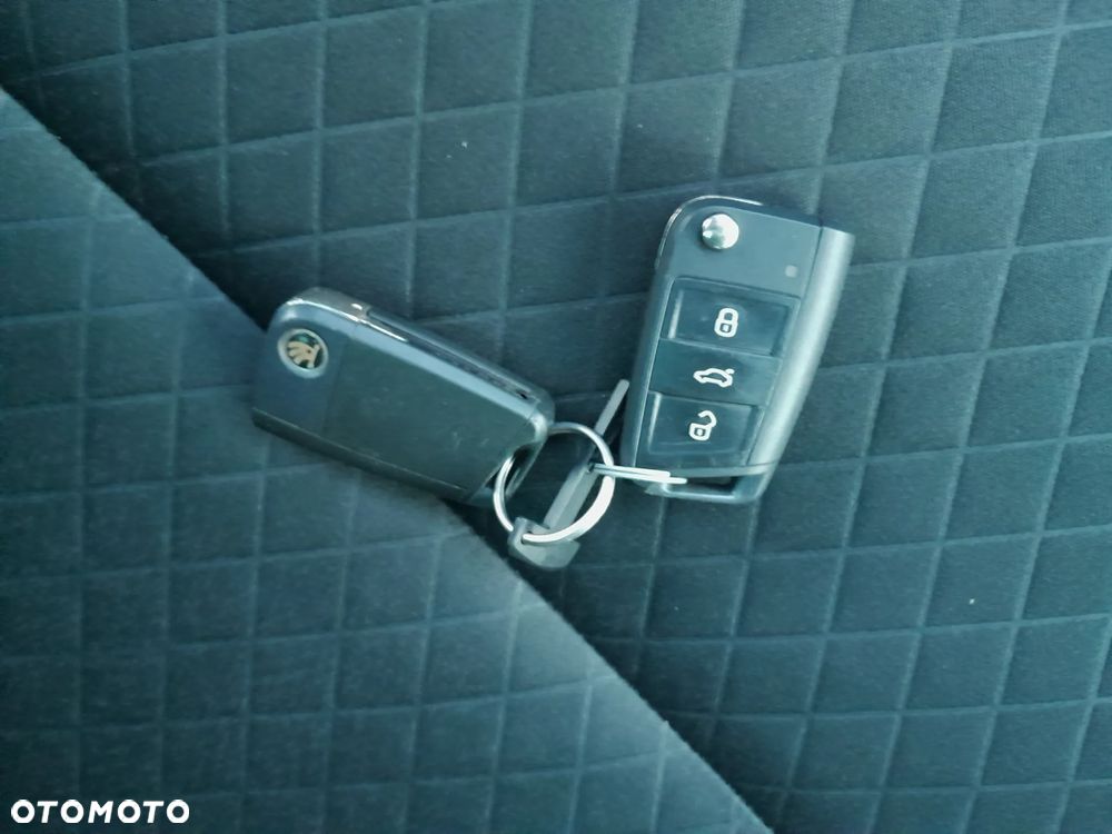 Skoda Octavia 2.0 TDI DSG Premium Edition - 14