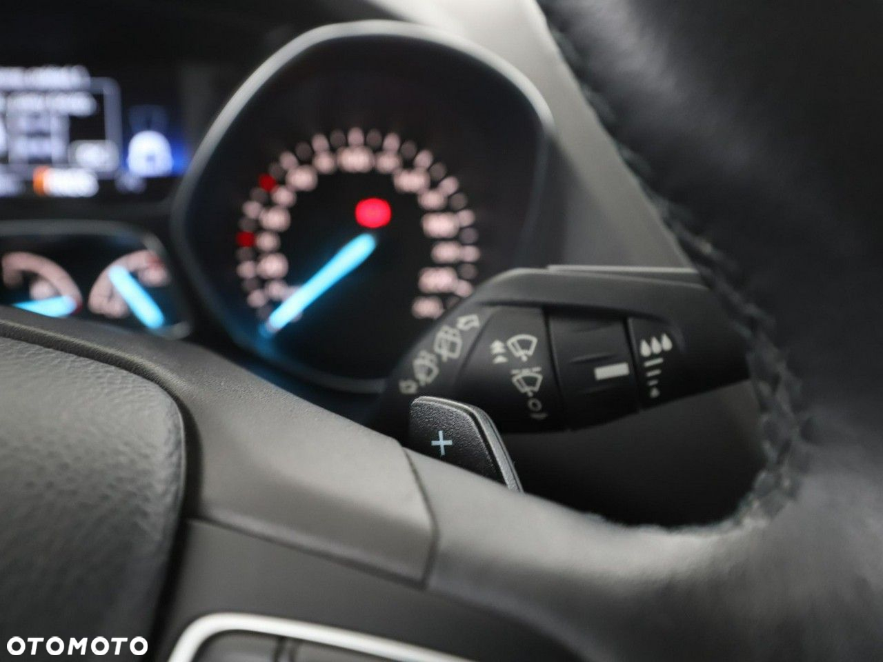 Ford Kuga - 31