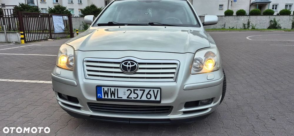 Toyota Avensis 2.0 VVT-i Combi Edition - 2