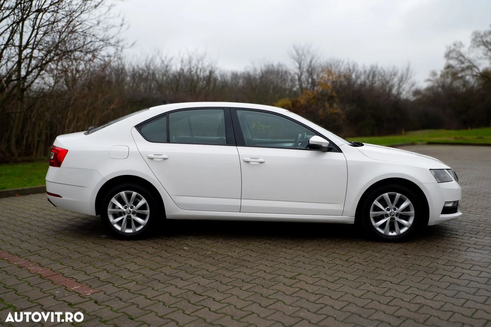 Skoda Octavia - 1