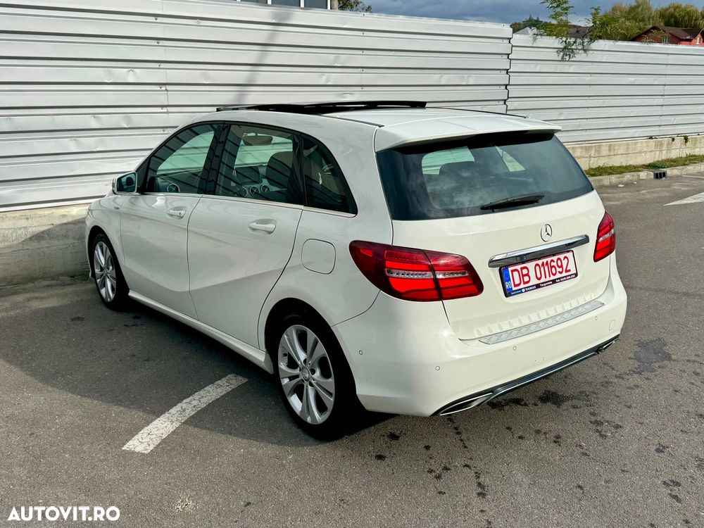 Mercedes-Benz B 180 d 7G-DCT Urban - 3