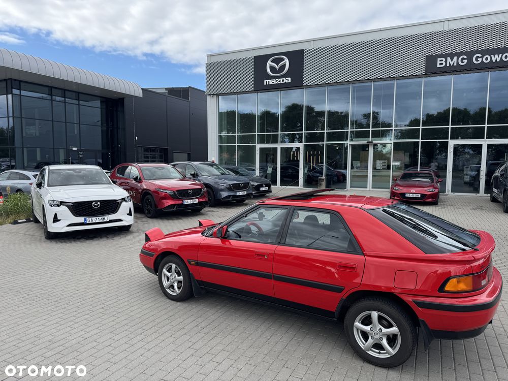 Mazda 323F - 17