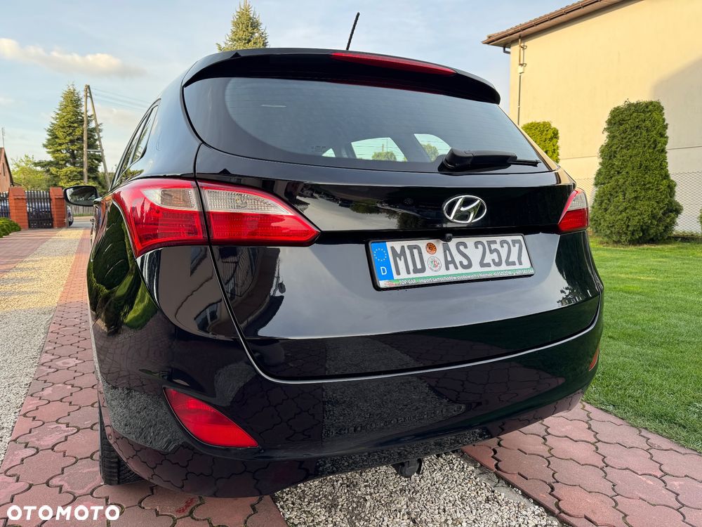 Hyundai i30 1.6 CRDi Classic + DCT - 4