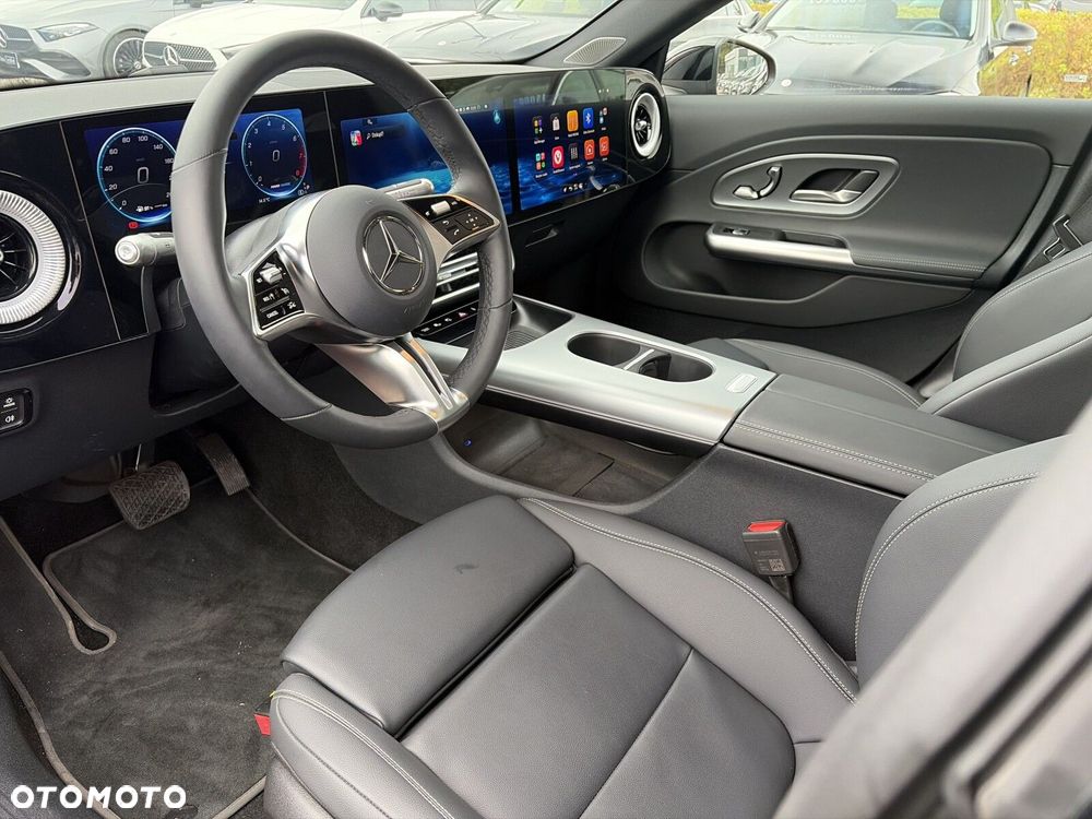 Mercedes-Benz CLA 200 mHEV 8G-DCT - 10