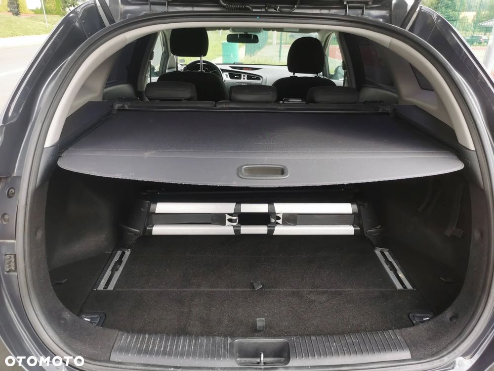 Kia Ceed 1.6 GDI Dream-Team Edition - 11