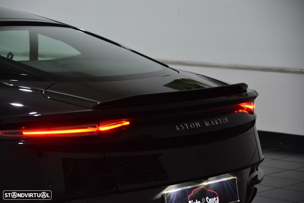 Aston Martin DBS Coupe Superleggera - 13