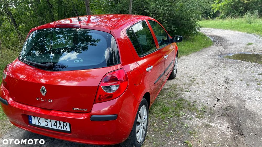 Renault Clio 1.2 16V All Inclusive - 5