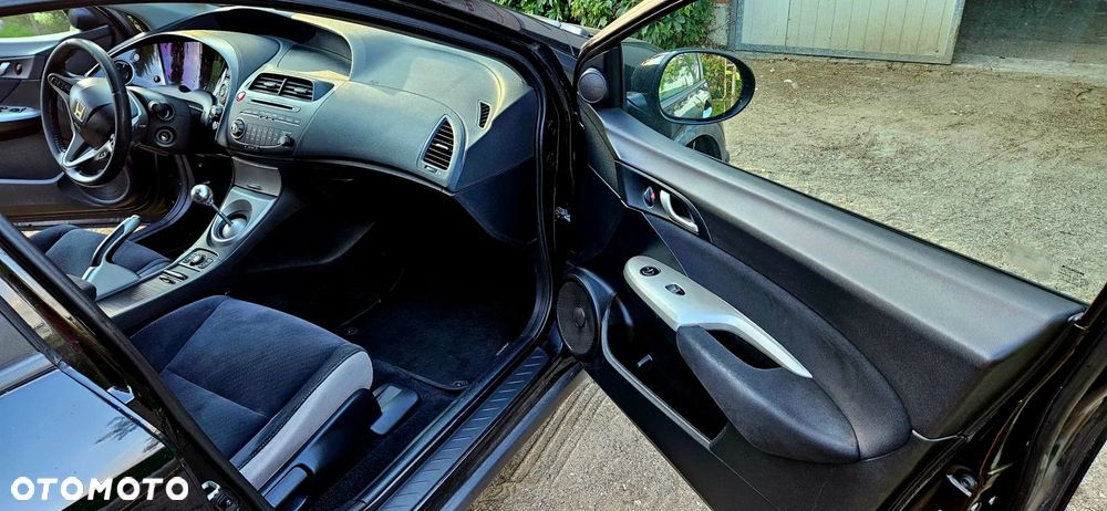 Honda Civic 1.8 Executive - 12
