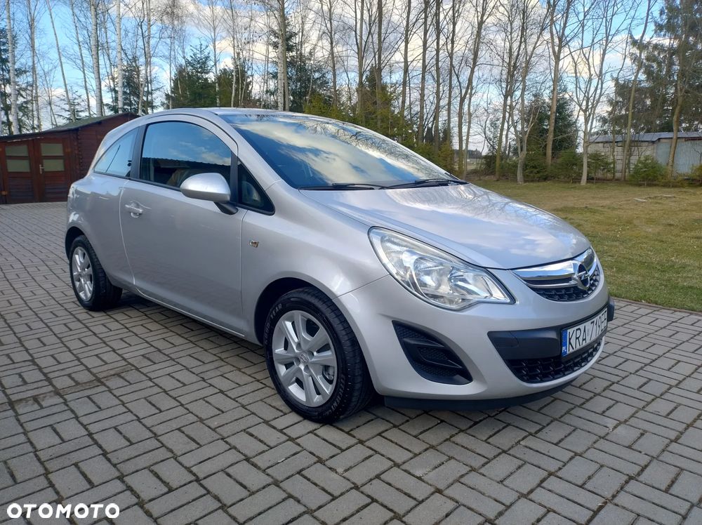 Opel Corsa 1.2 16V Cosmo - 3