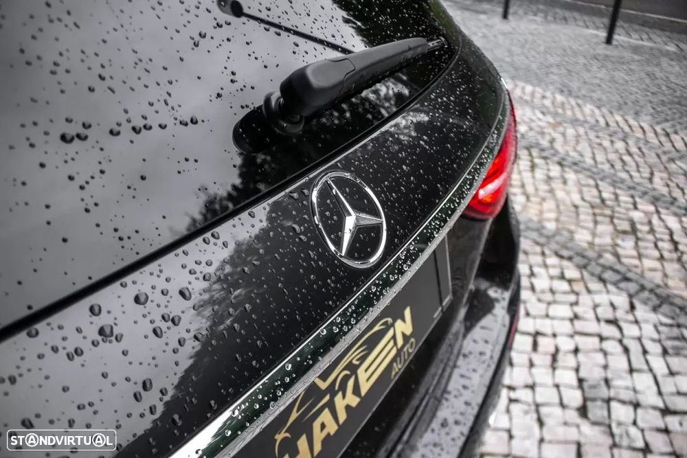 Mercedes-Benz E 300 e AMG Line - 13