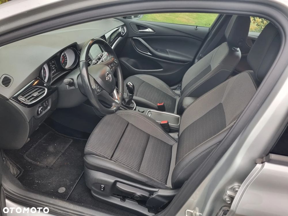 Opel Astra 1.2 T Business Elegance S&S - 9