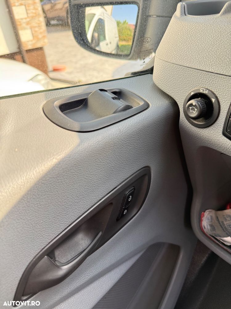 Ford Transit - 14