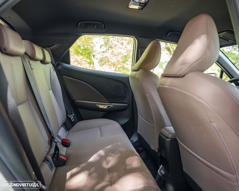 Lexus LBX Elegant - 8