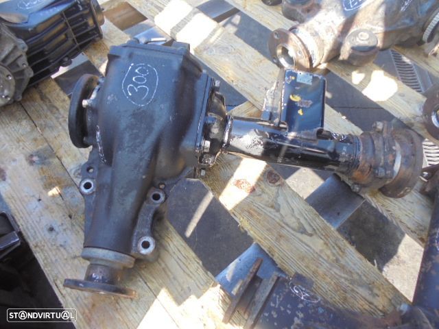 Diferencial Dif300 NISSAN TERRANO 1 1994 2.7TD 100CV 5P VERDE   FRENTE - 1