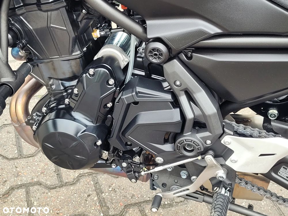 Kawasaki Z 650 - 6