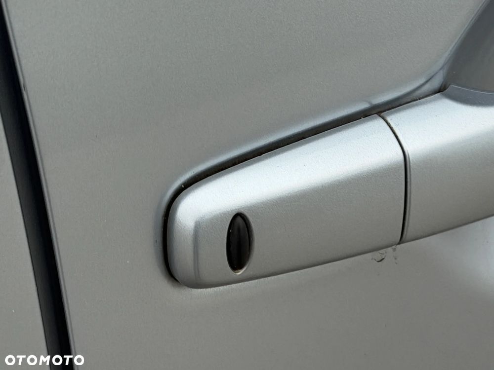 Mitsubishi Outlander 2.0 4WD - 29