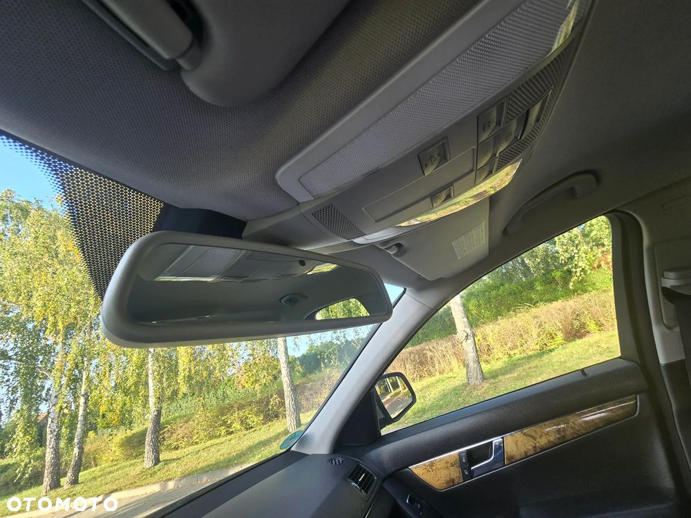 Mercedes-Benz Klasa C 220 CDI DPF Automatik Elegance - 28