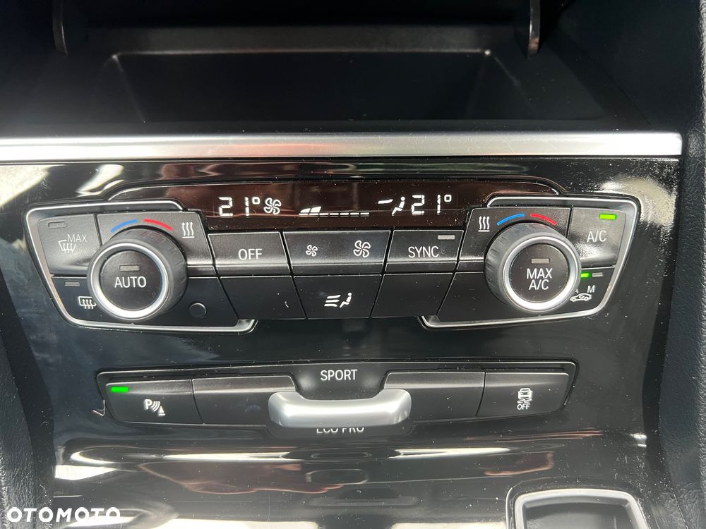BMW Seria 2 218d Sport-Aut Luxury Line - 36