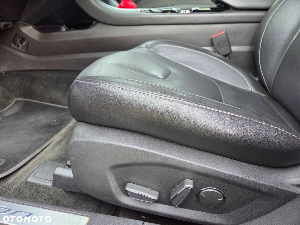 Ford Fusion 2.0 EcoBoost Titanium - 26