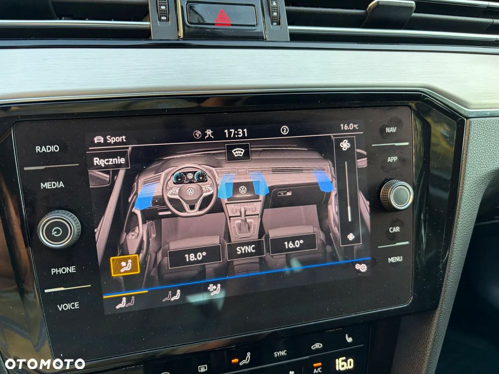 Volkswagen Passat 2.0 TDI EVO Elegance DSG - 22